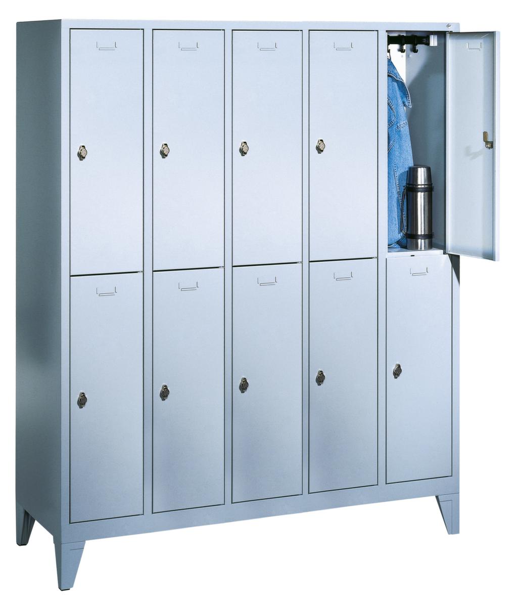 C+P Doppelstöckiger Garderobenschrank Classic mit 5x2 Abteilen und glatten Türen, Abteilbreite 300 mm